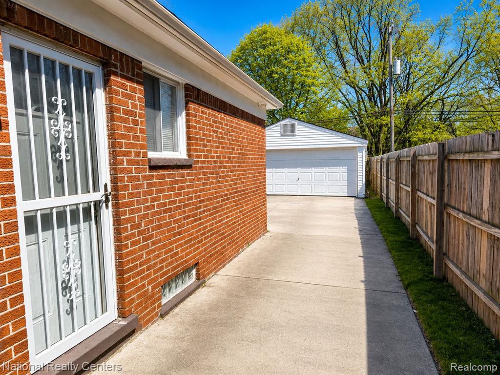 11700 Auburn Street, Detroit, MI 48228 — Photo 2