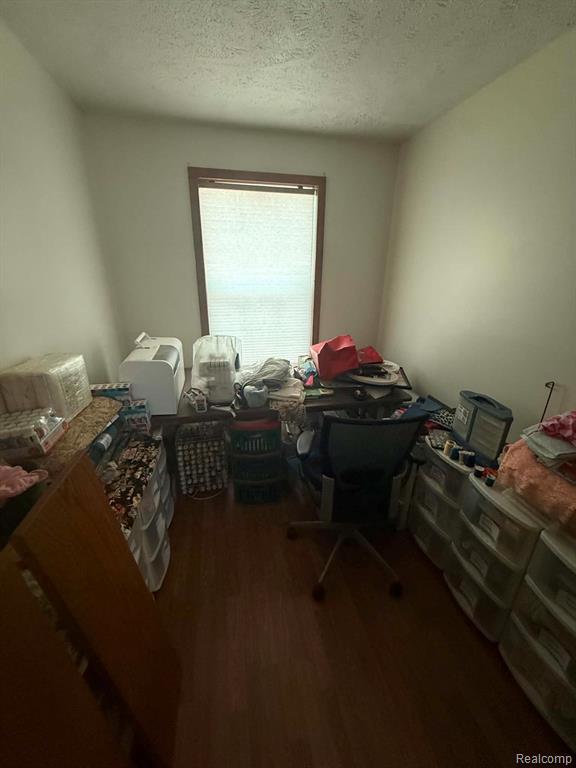 5994 N Lake Sanford Road, Sanford, MI 48657 — Photo 23