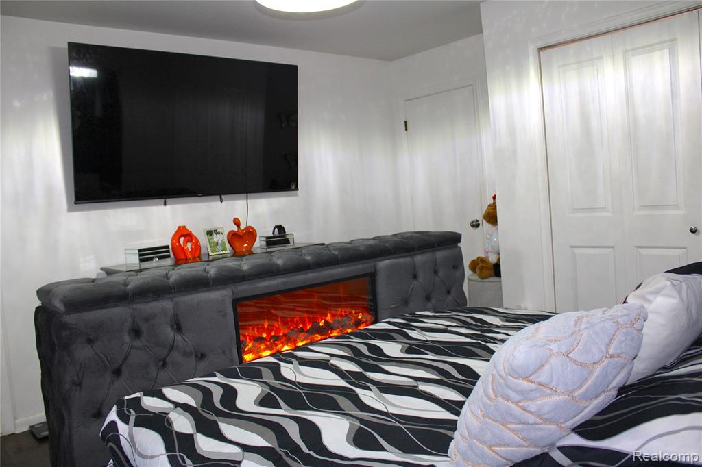5095 Camborne Court, Flint, MI 48504 — Photo 24