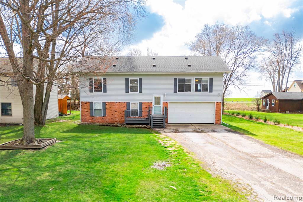 7522 Sovey Drive, Newport, MI 48166 — Photo 2