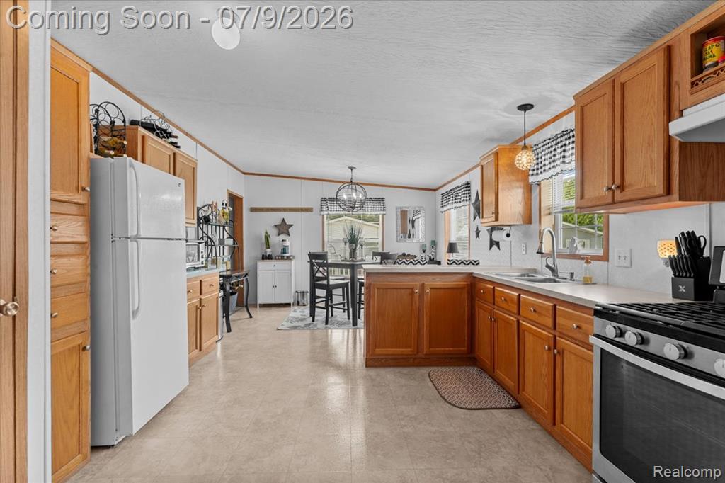 49770 Elk Trail, Utica, MI 48315 — Photo 6