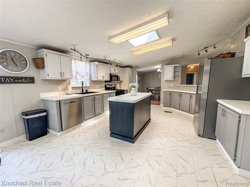 7760 Bell Road, Birch Run, MI 48415 — Photo 21