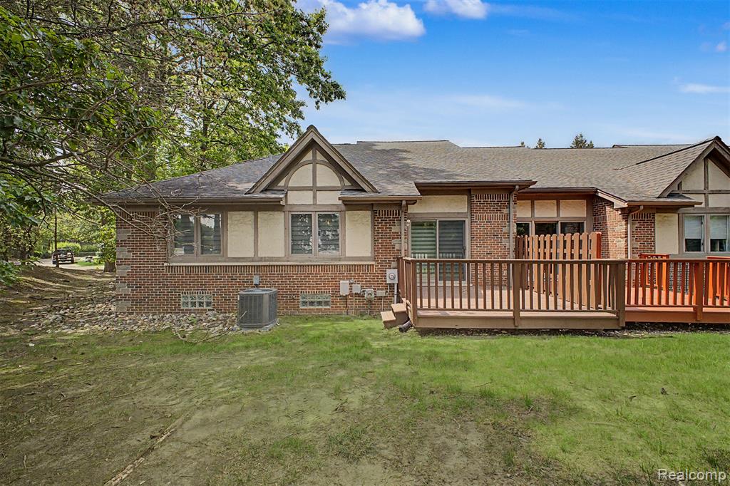 816 N Beech Daly Road, Dearborn Heights, MI 48127 — Photo 43