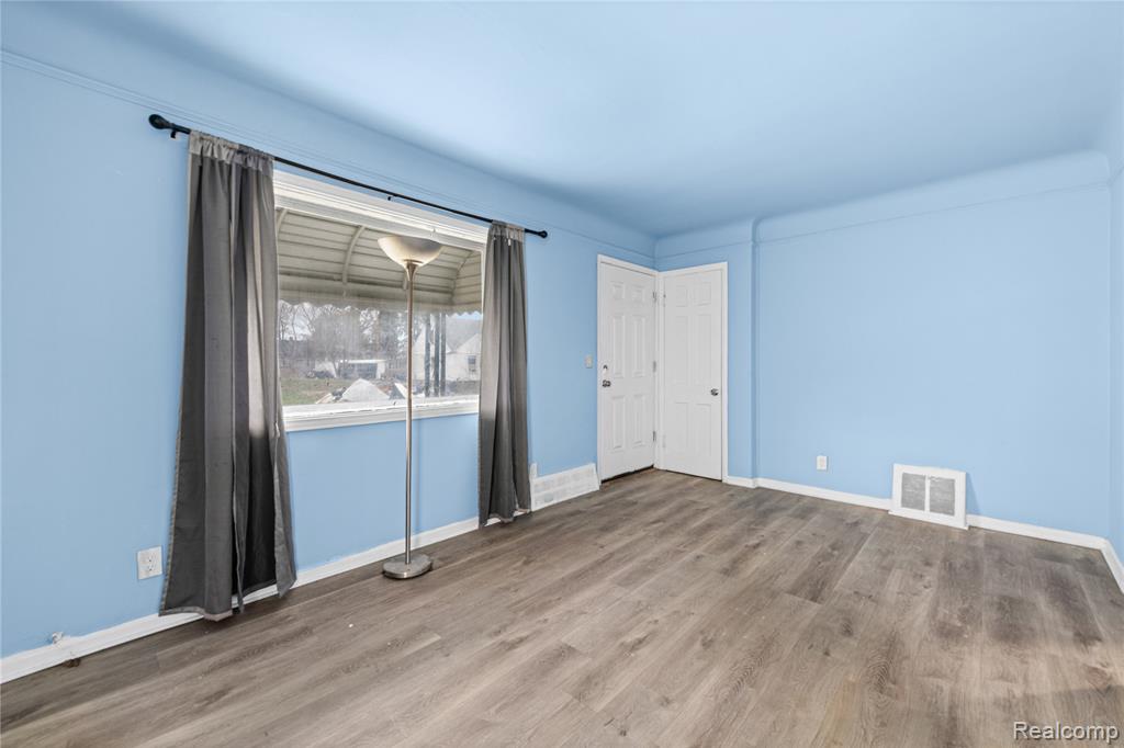 20290 Bradford Street, Detroit, MI 48205 — Photo 4