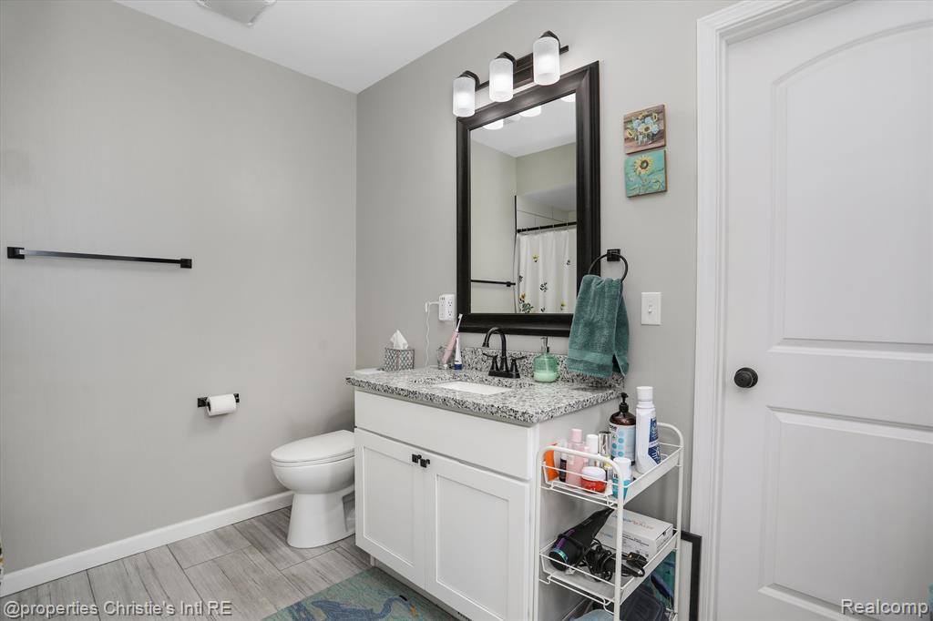 469 Kerby Road, Grosse Pointe Farms, MI 48236 — Photo 18