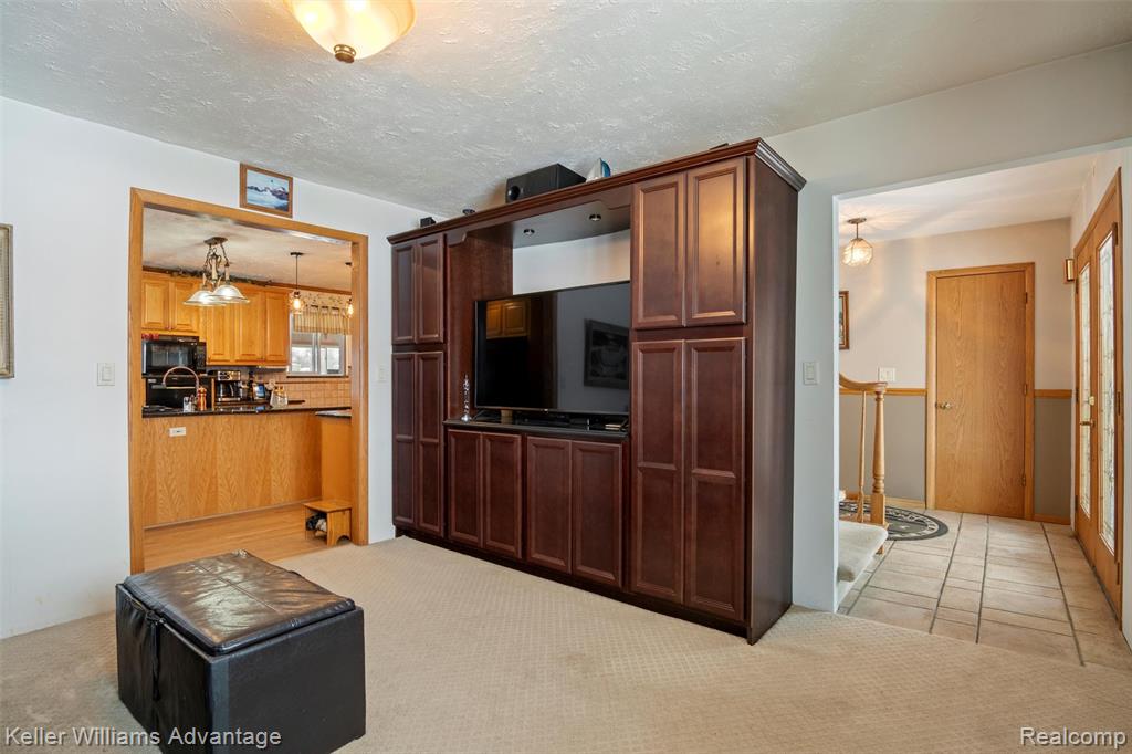 340 Angola Street, Wolverine Lake, MI 48390 — Photo 23
