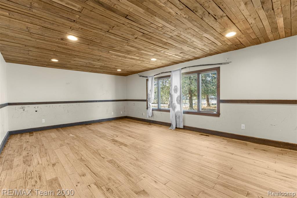 15615 Martinsville Road, Van Buren, MI 48111 — Photo 13