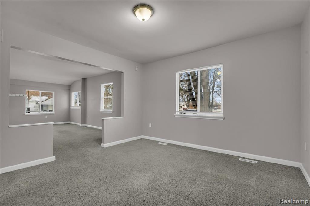 8268 Hudson Avenue, Warren, MI 48089 — Photo 5