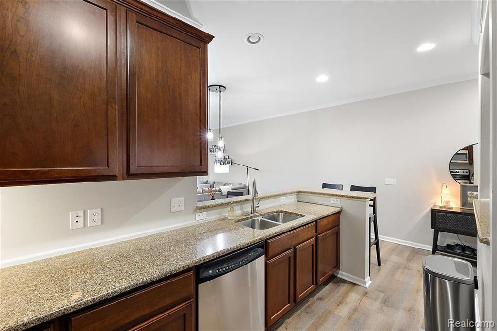 6600 TRILLIUM VILLAGE Lane, 13, Clarkston, MI — Photo 10