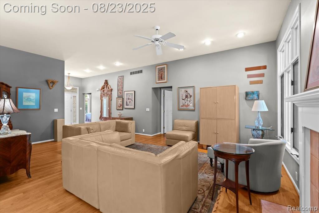 5770 Point Of The Woods Drive, West Bloomfield, MI 48324 — Photo 5