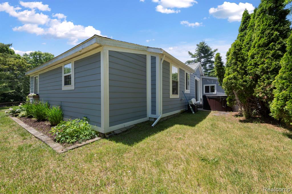 1570 Tamson Street, West Bloomfield, MI 48324 — Photo 52