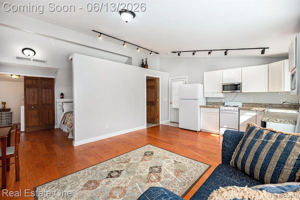 5772 N Rochester Road, Rochester, MI 48306 — Photo 18