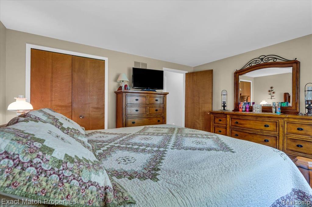 7180 HOWELL Avenue, Waterford, MI 48327 — Photo 29