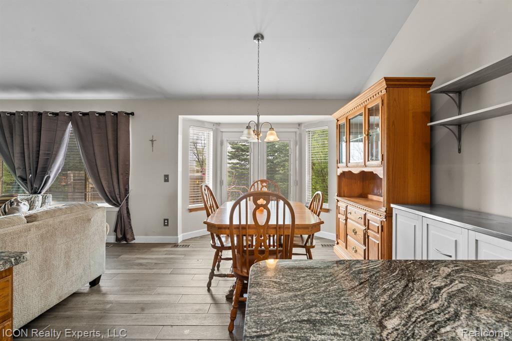 47697 BARCLAY Court, Shelby Twp, MI 48317 — Photo 16