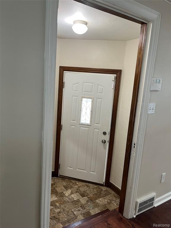 9001 Riverdale, Redford, MI 48239 — Photo 6