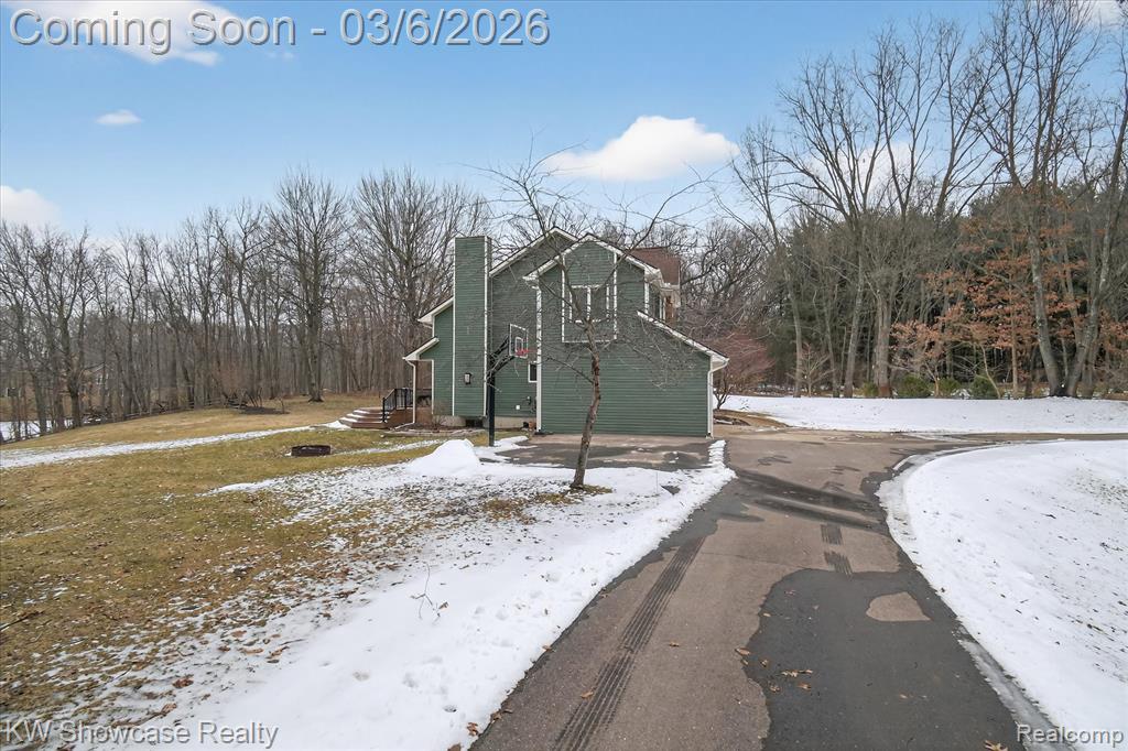 2031 Saint Clair Drive, Highland, MI — Photo 4