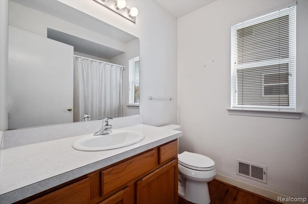913 Rikki Ann Court, Wixom, MI 48393 — Photo 22