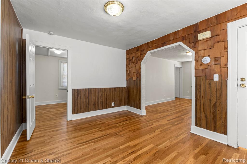 6445 Heyden Street, Dearborn Heights, MI 48127 — Photo 5