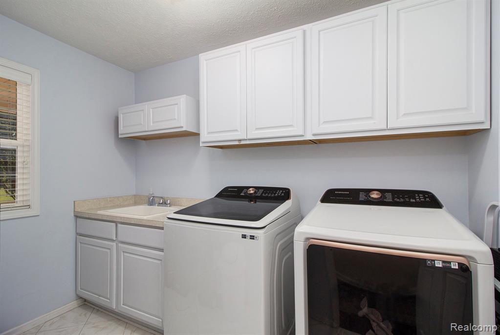 703 N Hughes Road, Howell, MI 48843 — Photo 20