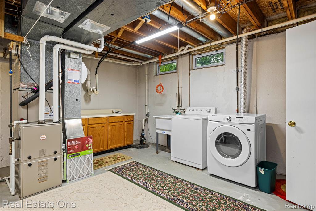 4642 Ponderosa Street, Commerce Twp, MI 48382 — Photo 37
