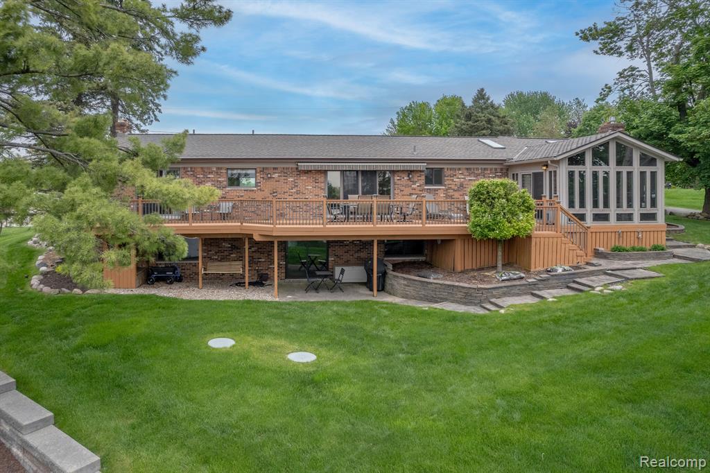 7488 DRIFTWOOD Drive, Fenton, MI 48430 — Photo 31