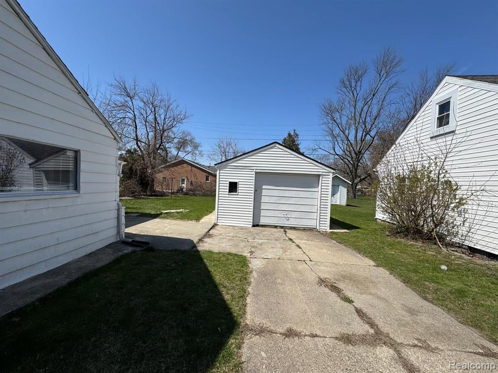24025 CUNNINGHAM Avenue, Warren, MI 48091 — Photo 18