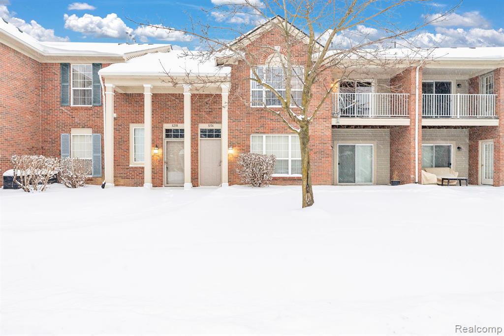 8208 Chesapeake Circle, Walled Lake, MI 48390 — Photo 2