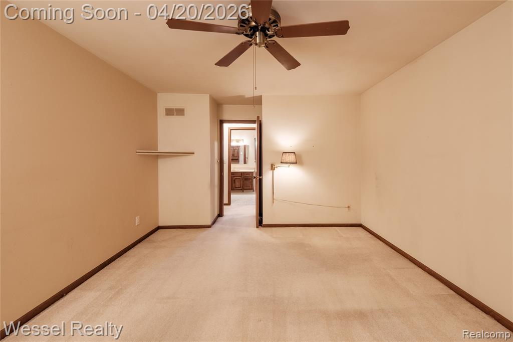 53659 Wolf Drive, Shelby Twp, MI 48316 — Photo 22