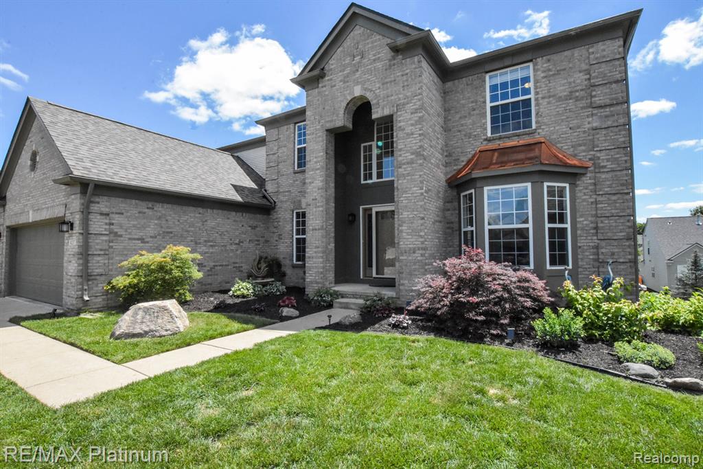 4237 MERRIMAN Loop, Howell, MI 48843 — Photo 2