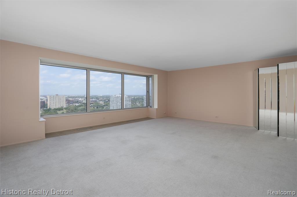 1300 E Lafayette Street, 2211, Detroit, MI 48207 — Photo 22