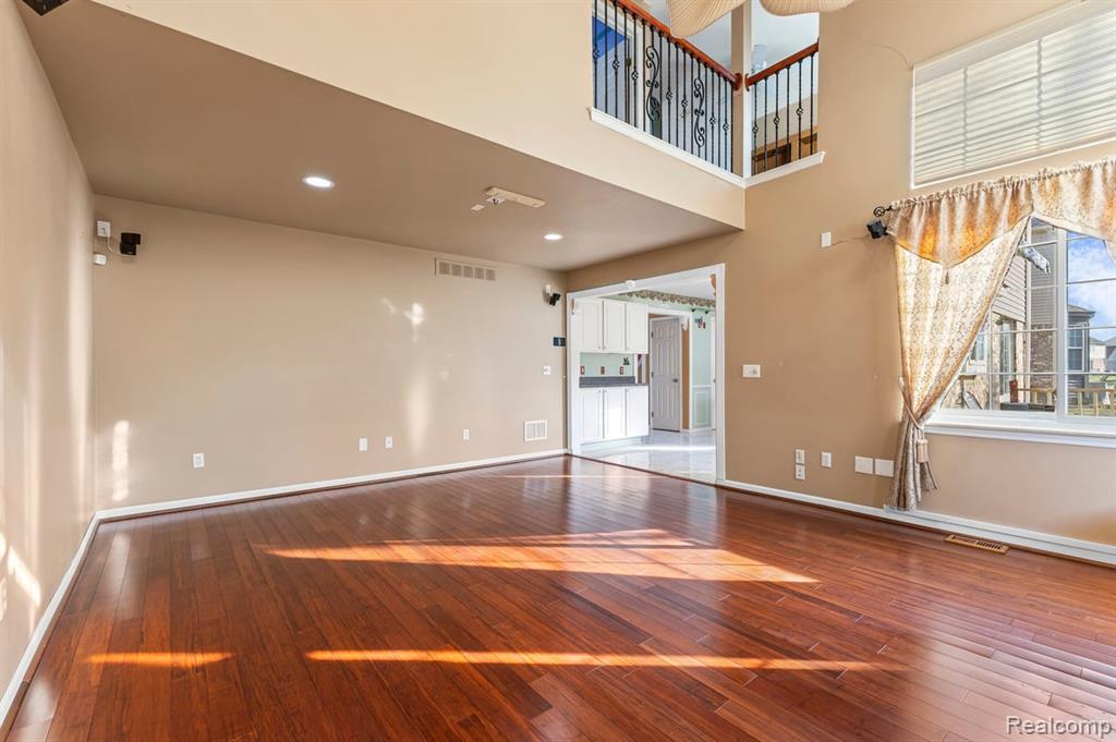 8886 Stonebridge Court, Van Buren, MI 48111 — Photo 5