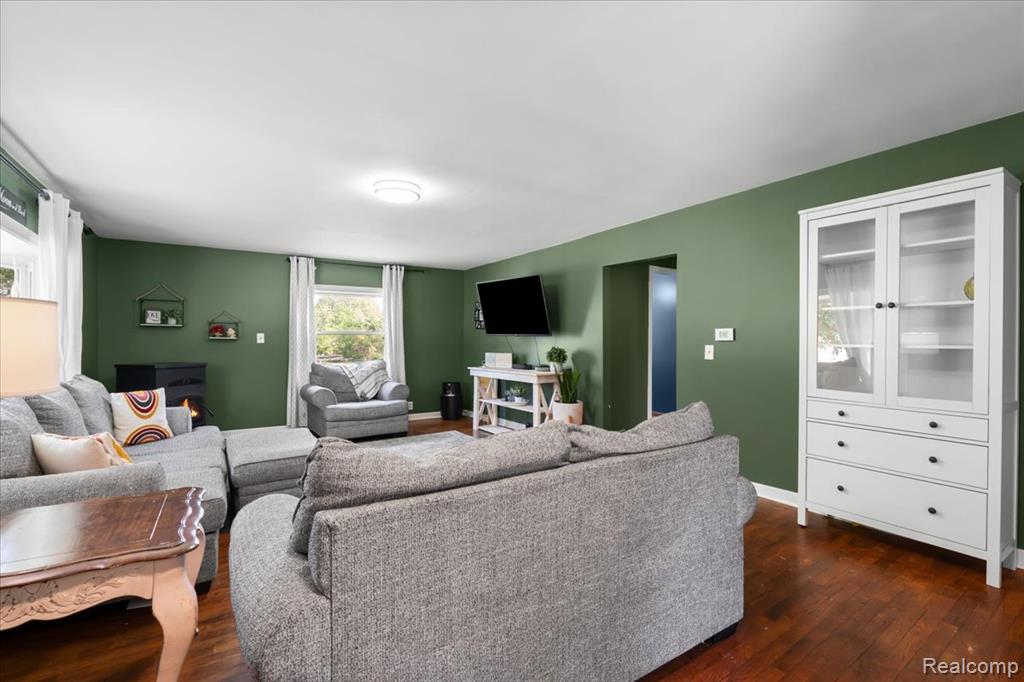 7569 S Durand Road, Durand, MI 48429 — Photo 9