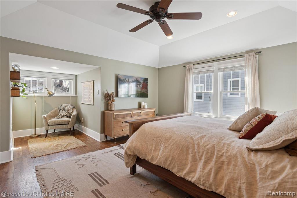 712 S LAUREL Street, Royal Oak, MI 48067 — Photo 28