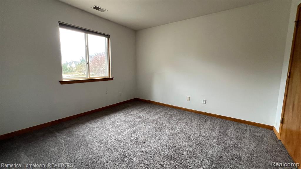 428 MARIGOLD Circle, Westland, MI — Photo 14