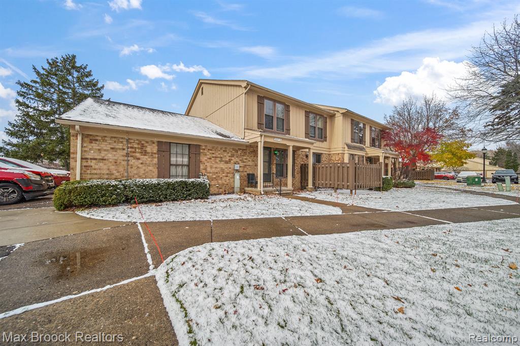 8673 EDGEWATER Lane, Warren, MI 48093 — Photo 17