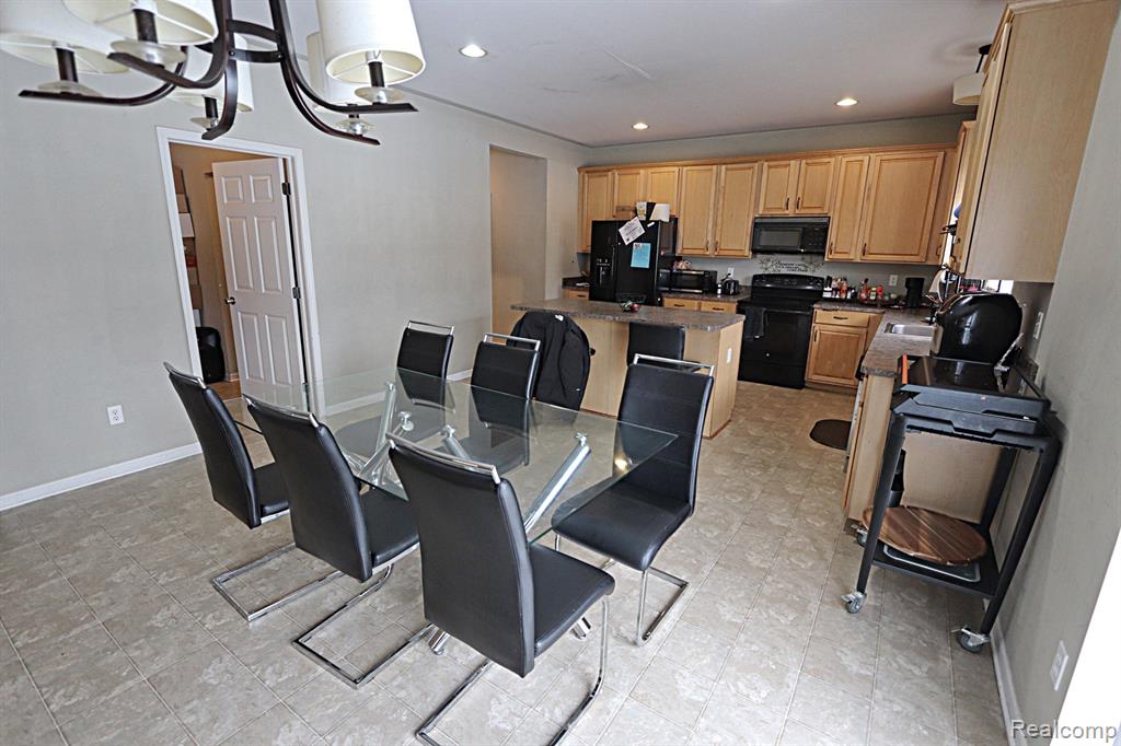 13218 MANTAUK, Belleville, MI 48111 — Photo 23