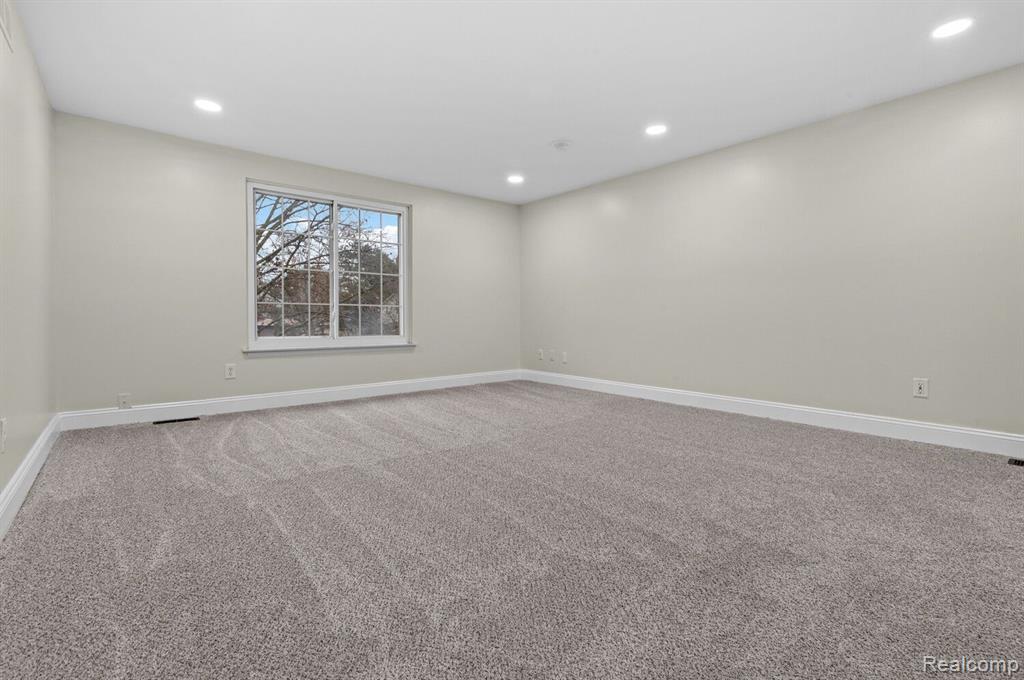 7451 ADMIRALTY Drive, Canton, MI 48187 — Photo 28