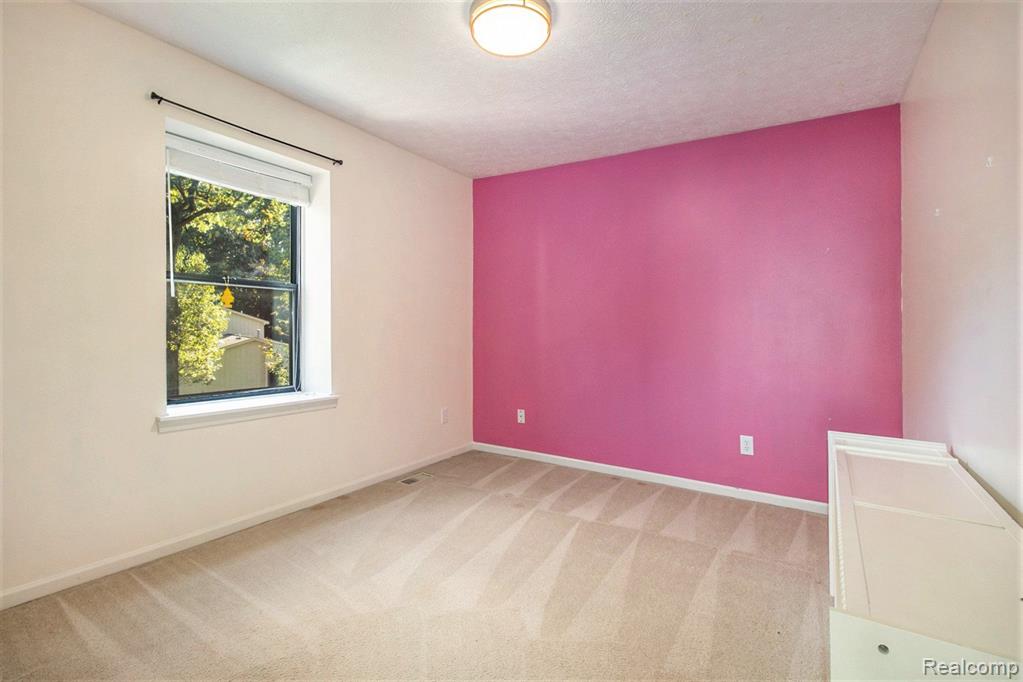 490 FOREST Drive, Brighton, MI 48116 — Photo 15