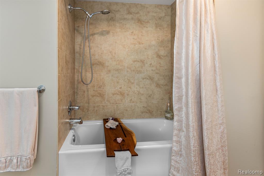 525 W Lafayette Boulevard, 16B, Detroit, MI 48226 — Photo 22