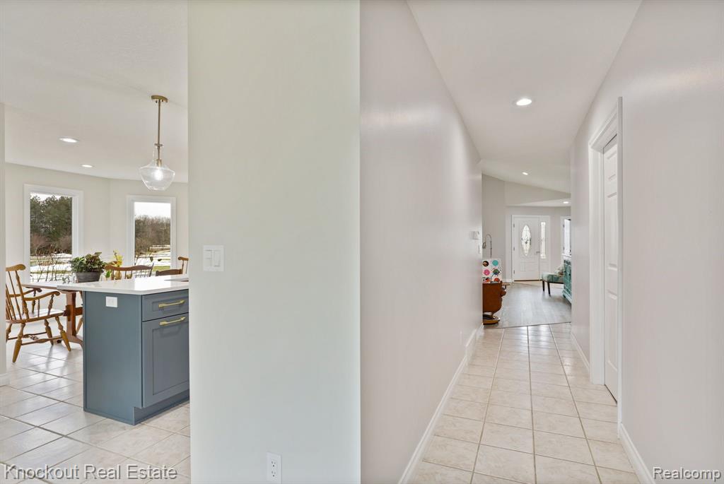 7578 Waters Edge Drive, Vassar, MI 48768 — Photo 27