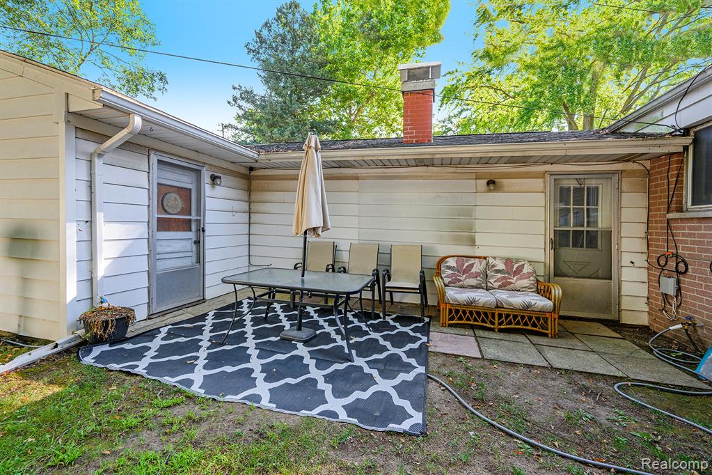 6100 Williams Lake Rd, Waterford, MI 48329 — Photo 17