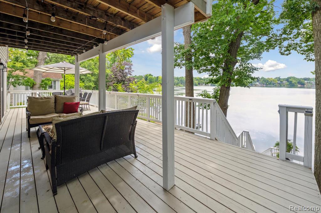 6201 Academy Drive, Brighton, MI 48116 — Photo 38