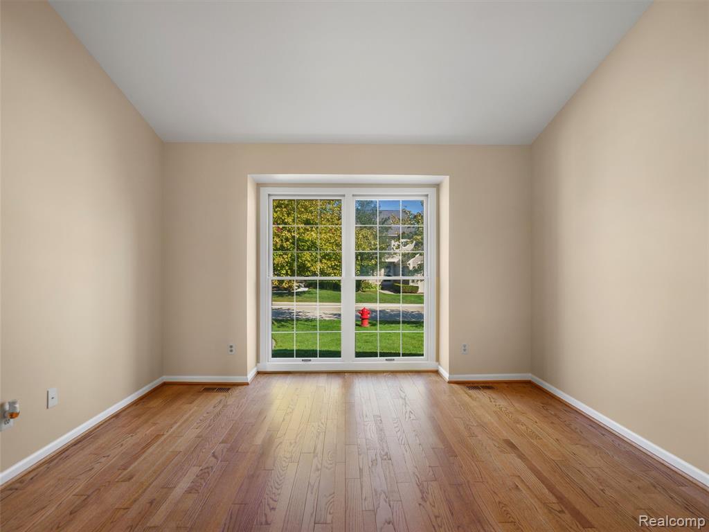 718 Upper Scotsborough Way, Bloomfield Hills, MI 48304 — Photo 8