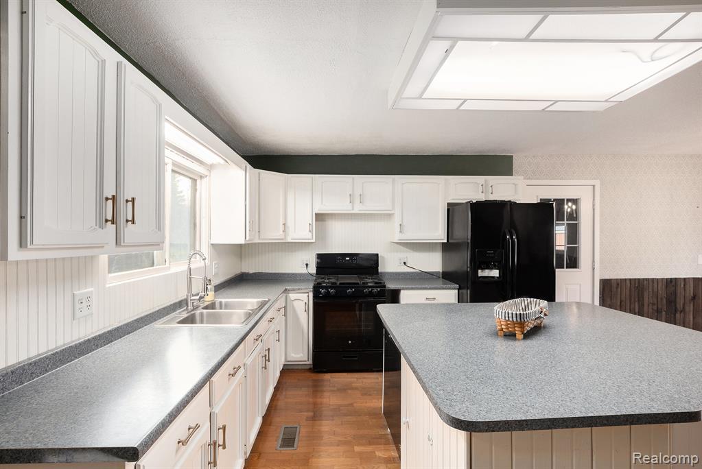 896 W Saginaw Road, Mayville Vlg, MI 48744 — Photo 6