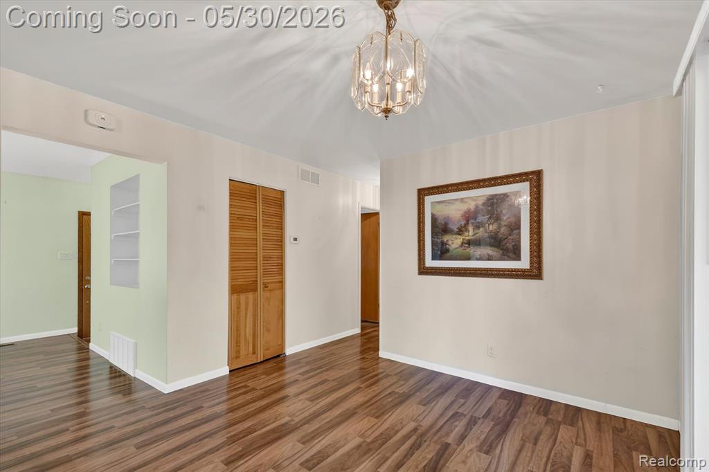 721 Robbinann Drive, Waterford, MI 48328 — Photo 10