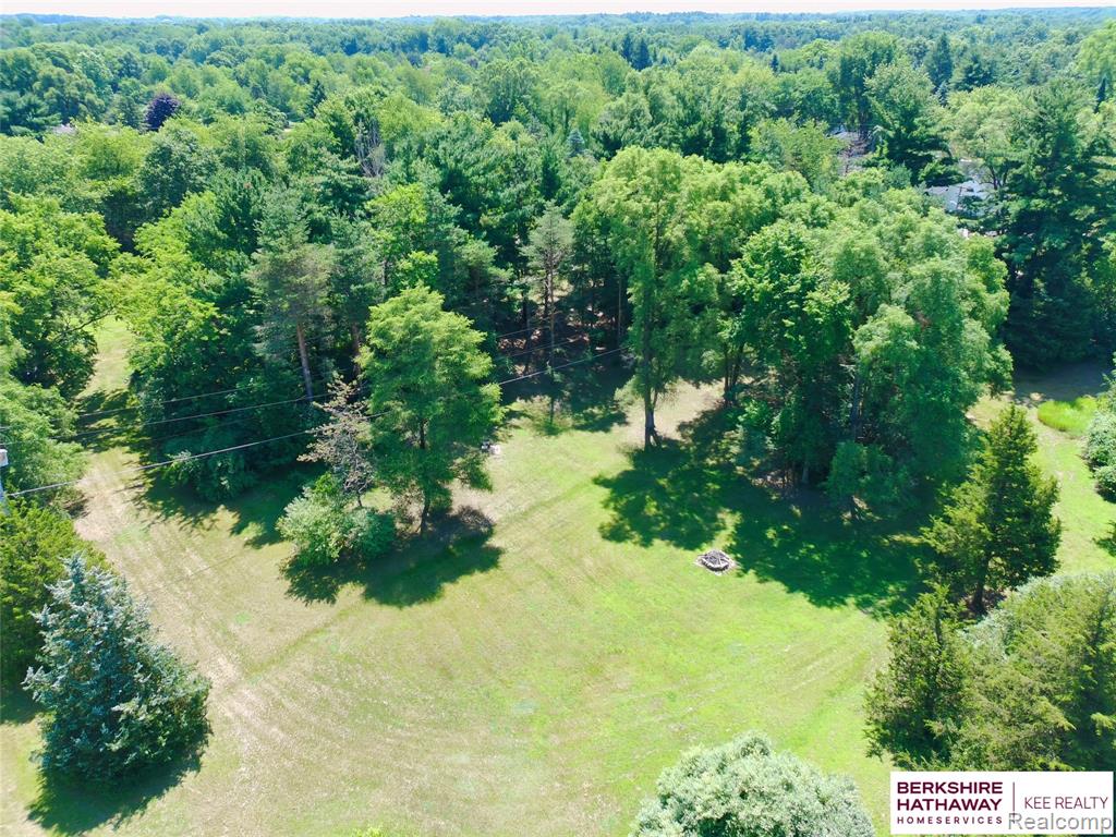 8025 Fieldcrest Drive, Brighton, MI 48116 — Photo 43