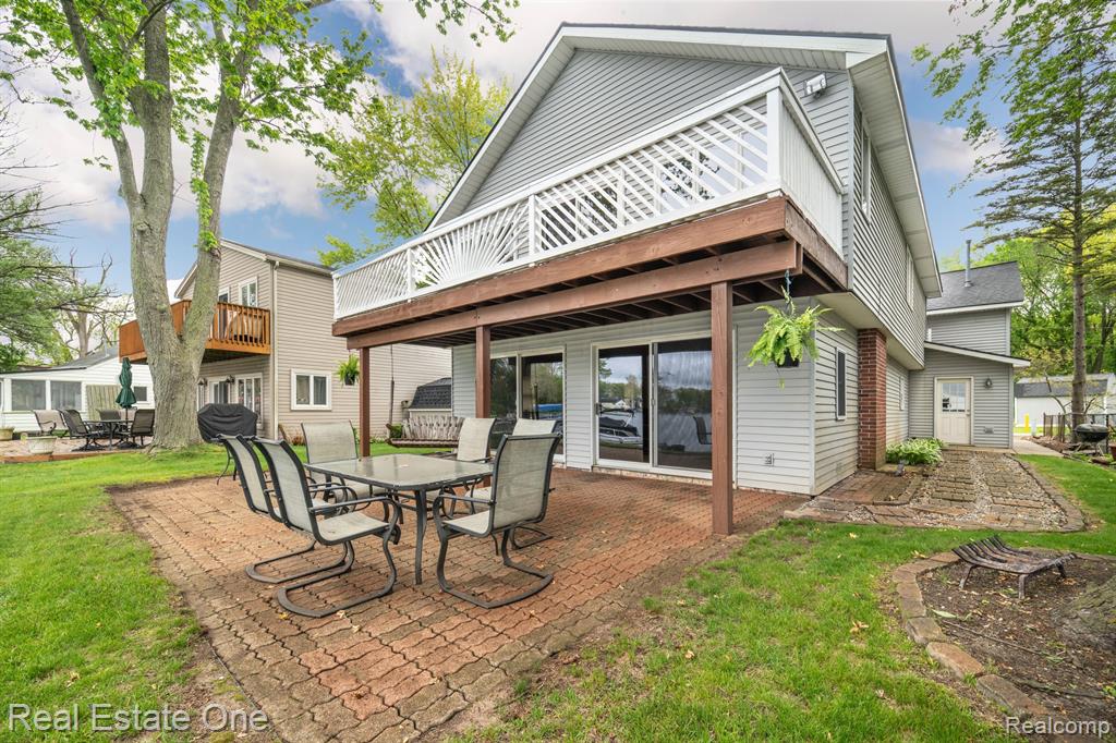10194 Elmcrest Road, Whitmore Lake, MI 48189 — Photo 24