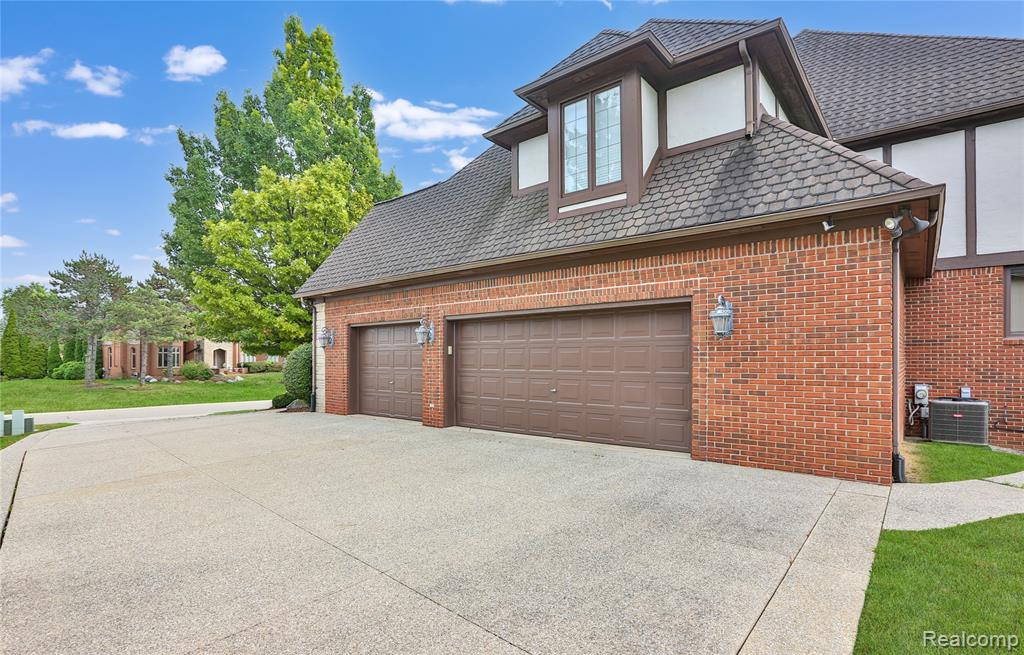 5826 Murfield Drive, Rochester, MI 48306 — Photo 5
