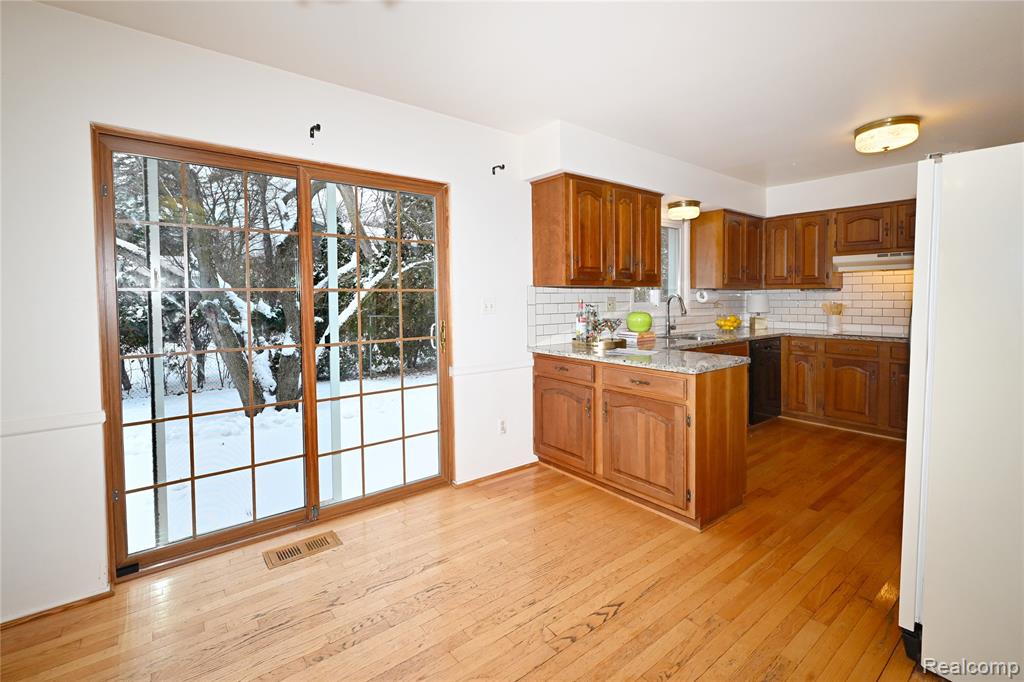 488 Bryn Mawr Street, Birmingham, MI 48009 — Photo 12