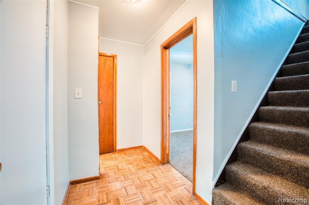 419 W Bernhard Avenue, Hazel Park, MI 48030 — Photo 13